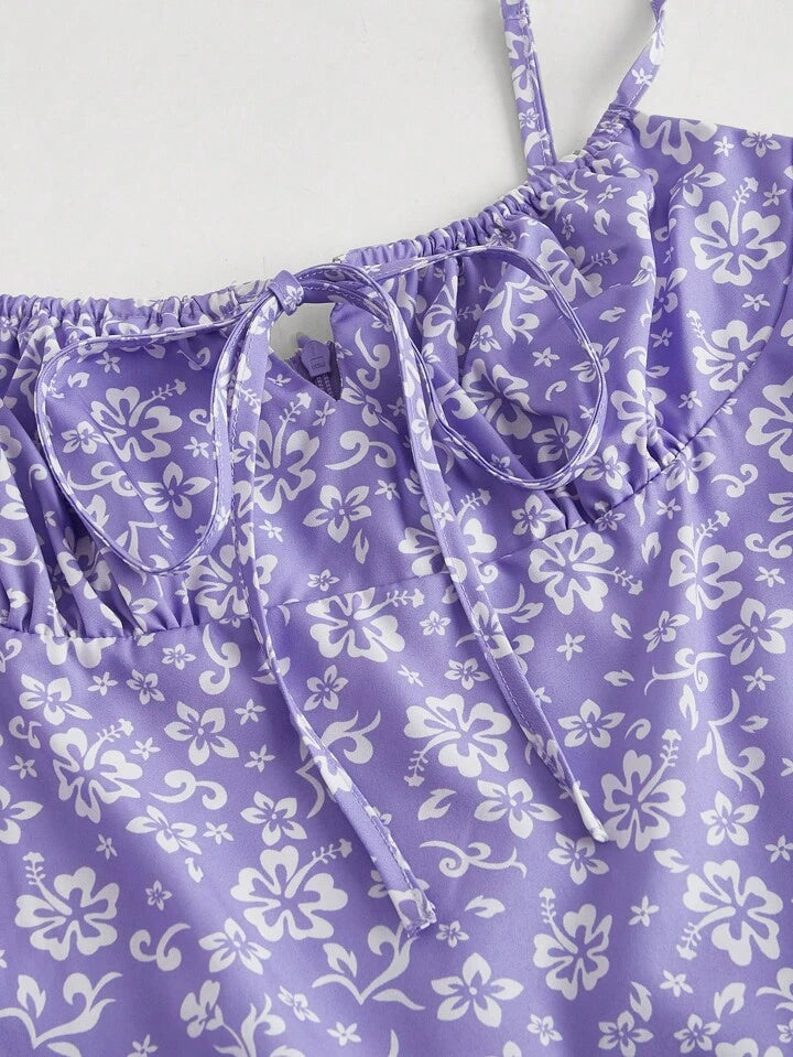 Vestido camisola fruncido con estampado floral.